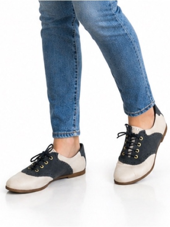 Sperry Shoes - Sperry Top Sider Classic Navy White Leather Lace Boat Shoes Women’s Size 9M
